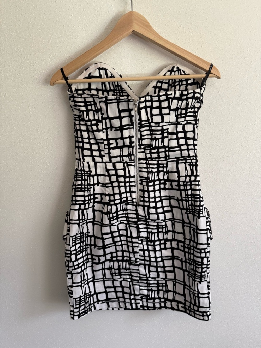Ark & Co Strapless Cocktail Dress Black White Graphic Print Size M - Picture 4 of 8